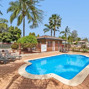 Central Caravan Park *** Perth